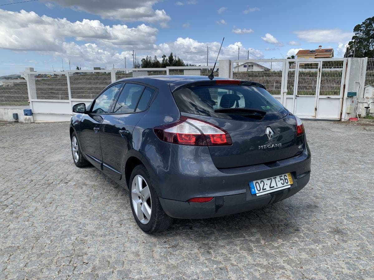 Renault Mégane 1.5 DCI · Ano 2015 — imagem 11