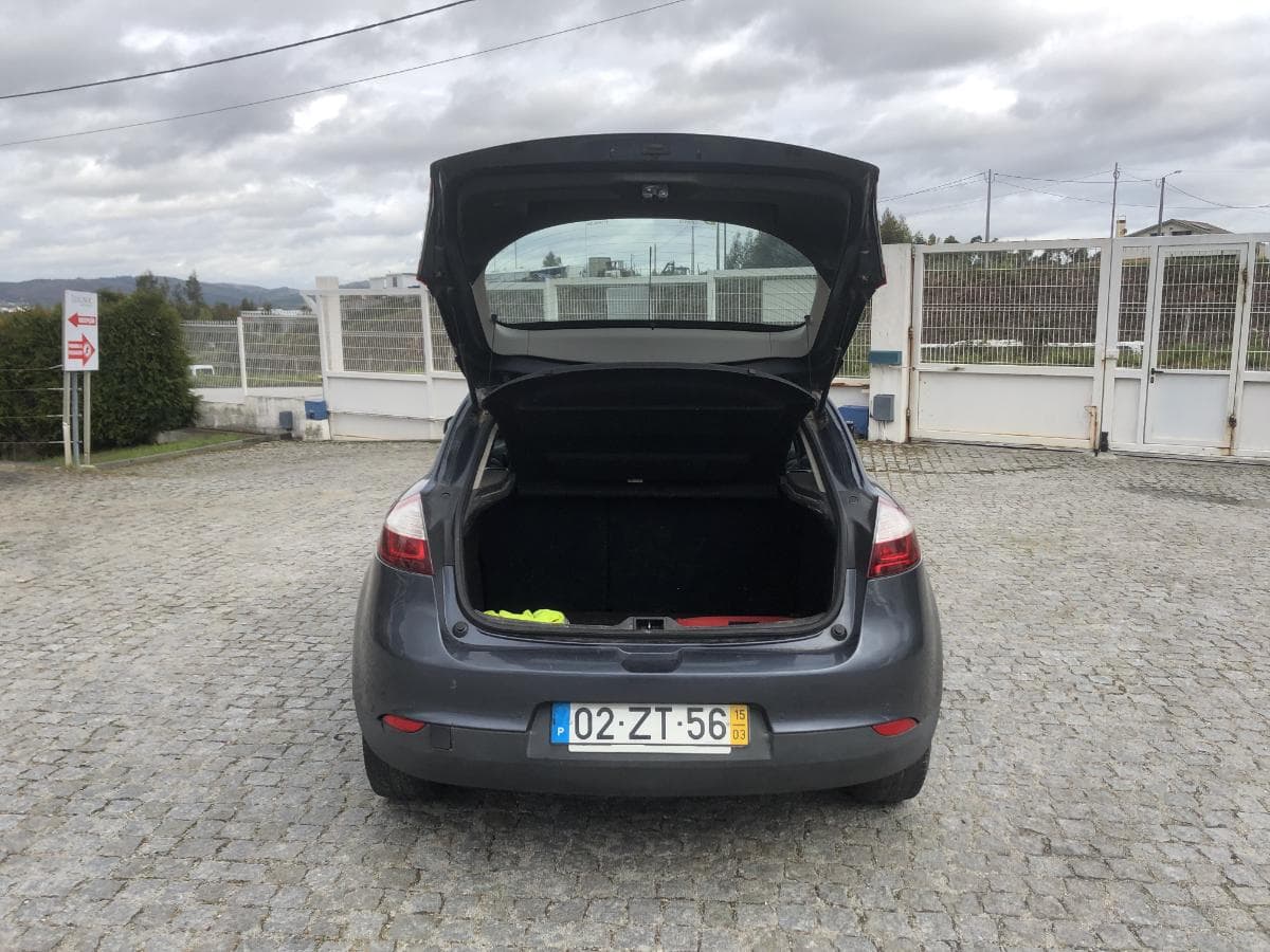 Renault Mégane 1.5 DCI · Ano 2015 — imagem 9