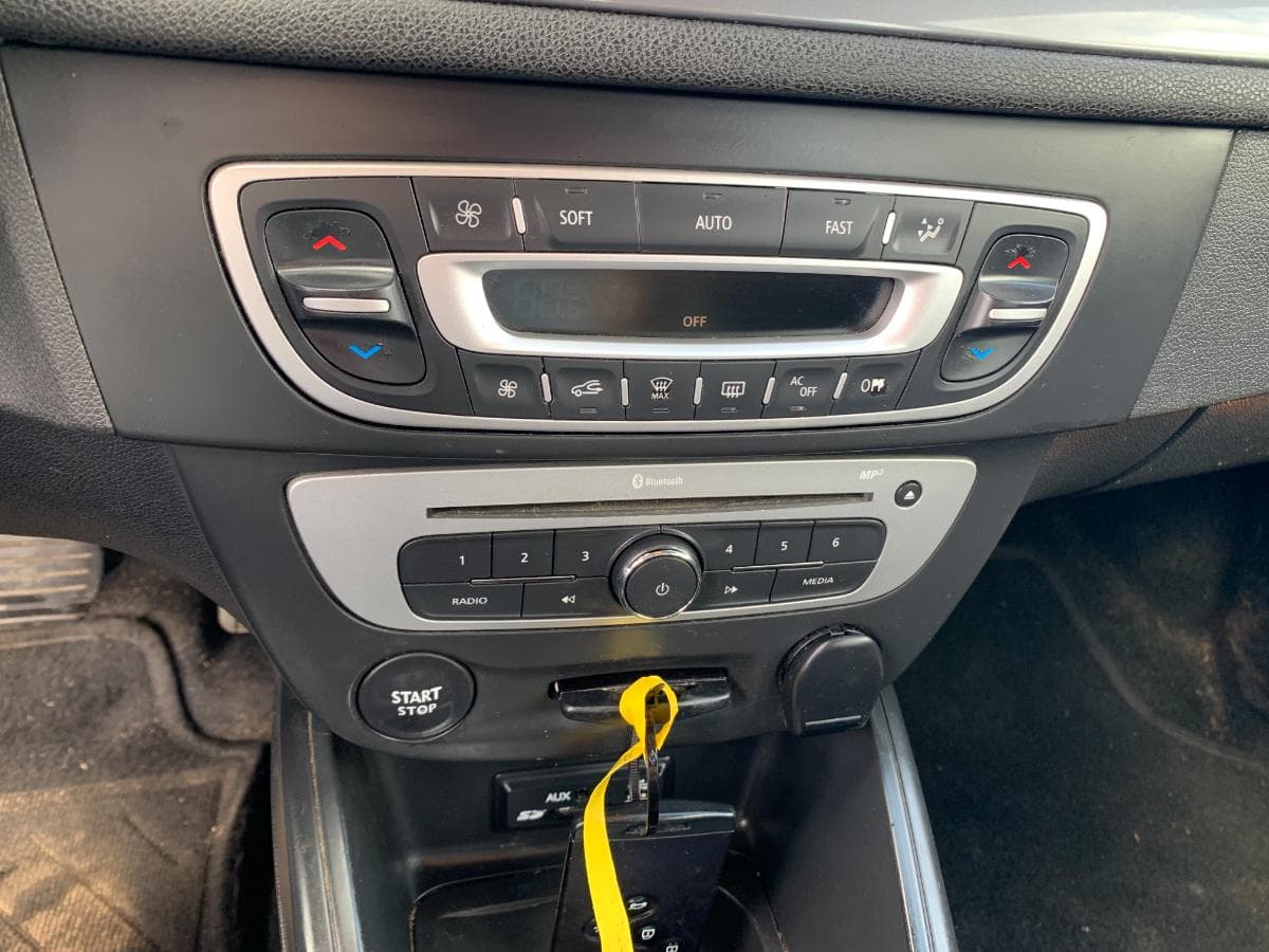 Renault Mégane 1.5 DCI · Ano 2015 — imagem 23