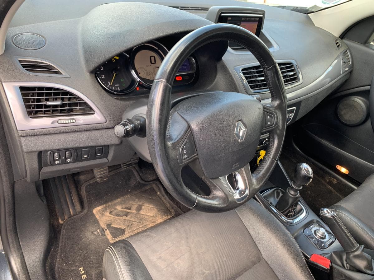 Renault Mégane 1.5 DCI · Ano 2015 — imagem 31