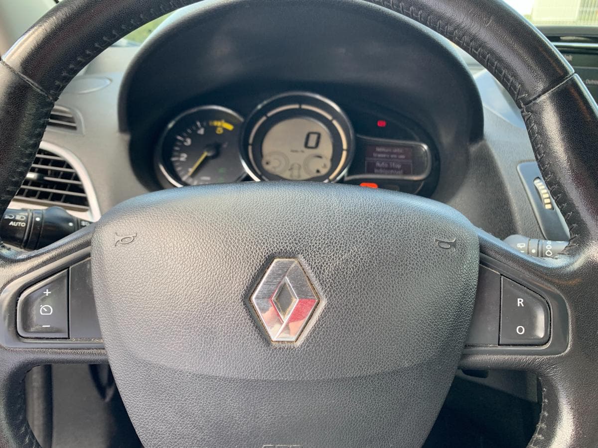 Renault Mégane 1.5 DCI · Ano 2015 — imagem 45
