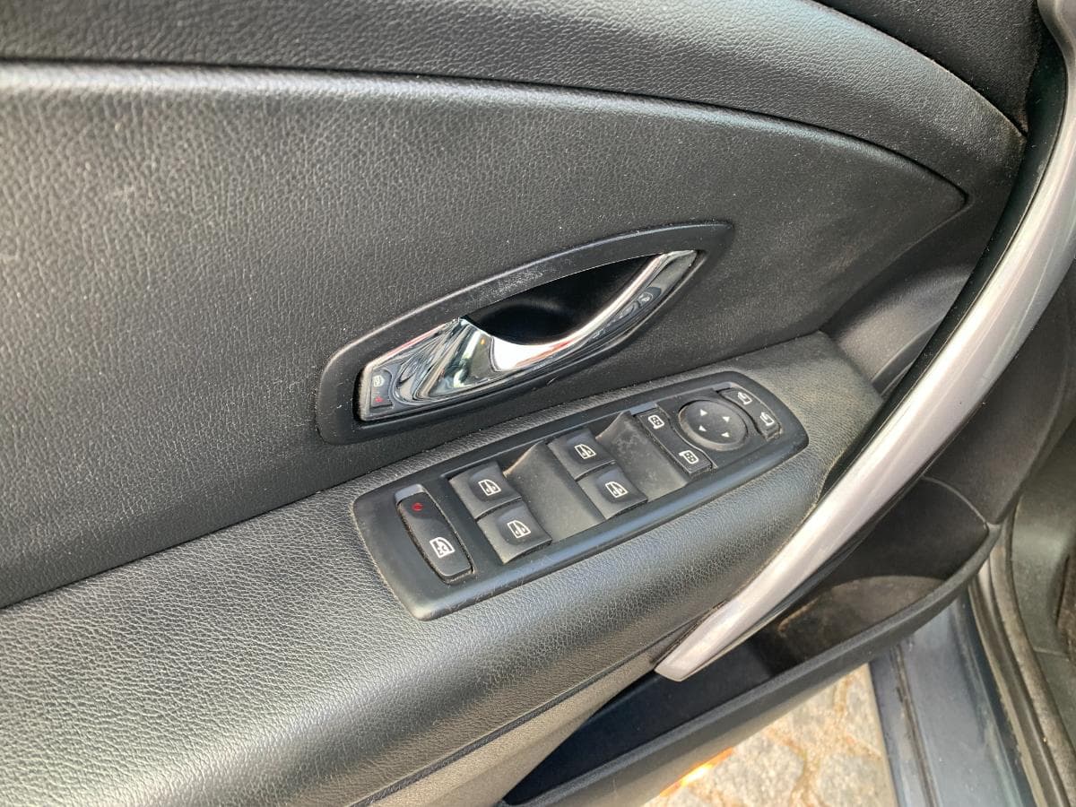 Renault Mégane 1.5 DCI · Ano 2015 — imagem 47