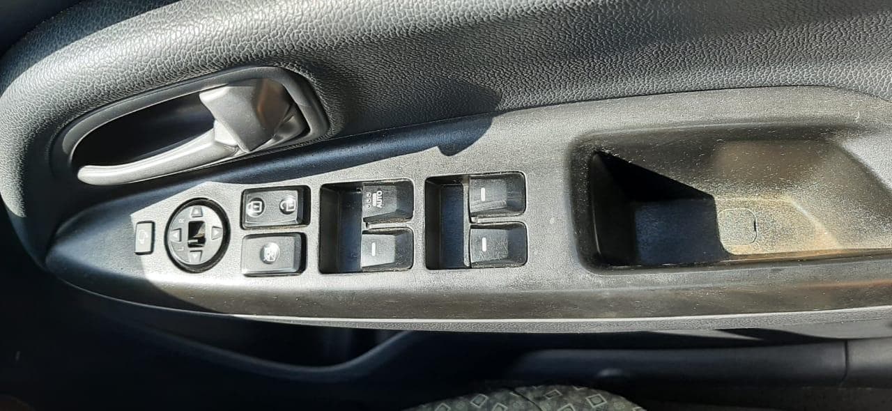 Kia Rio 1.4 · — imagem 7