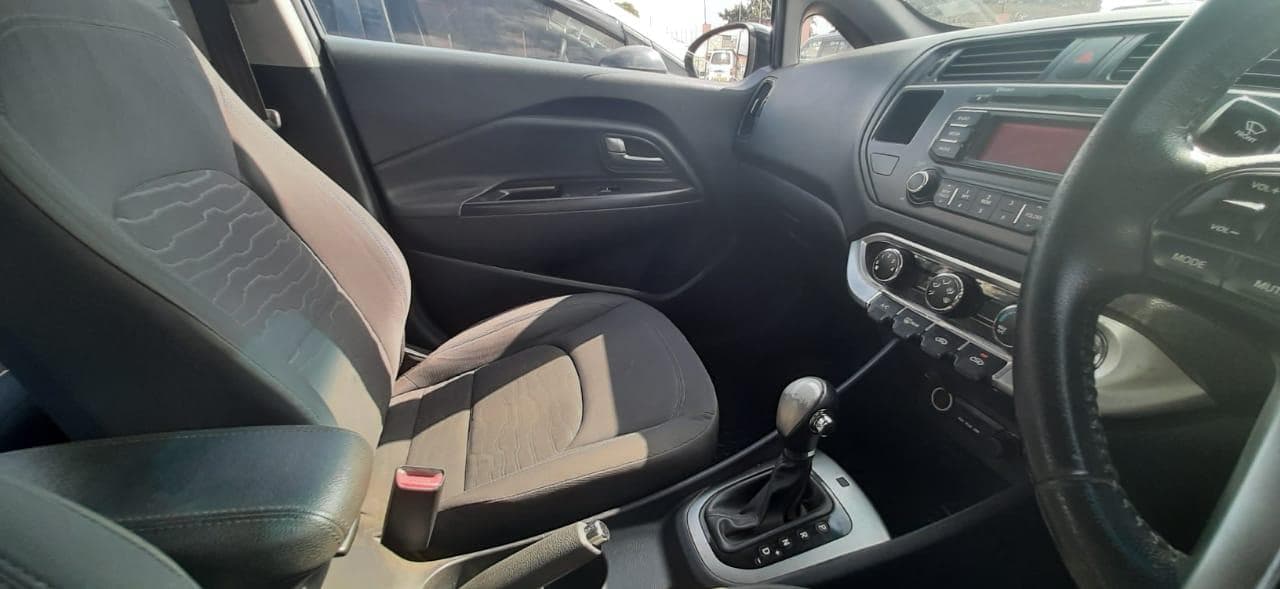 Kia Rio 1.4 · — imagem 17