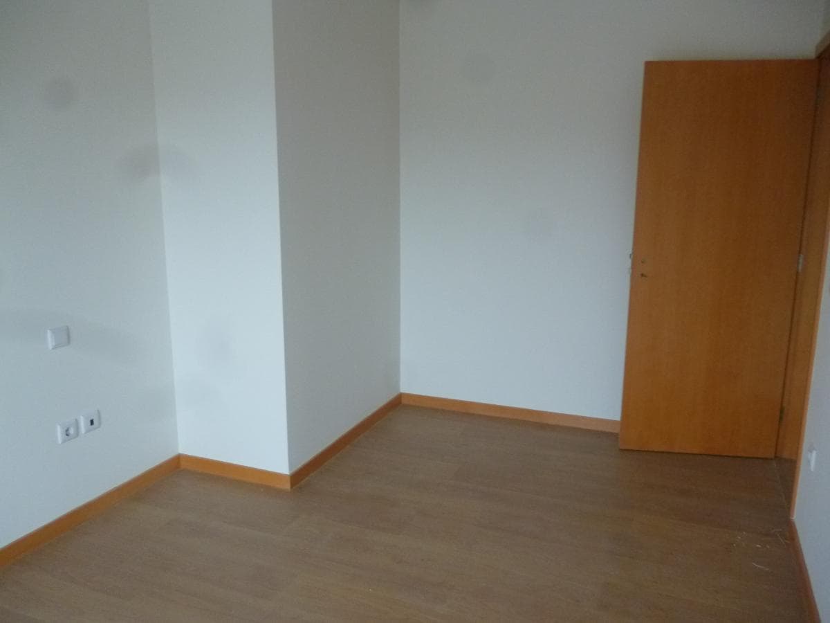 Apartamento T3 com Garagem · Vila Verde — image 8