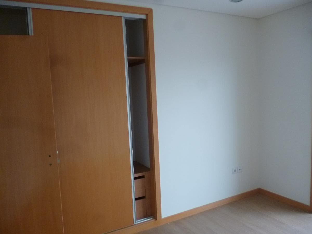 Apartamento T3 com Garagem · Vila Verde — image 9