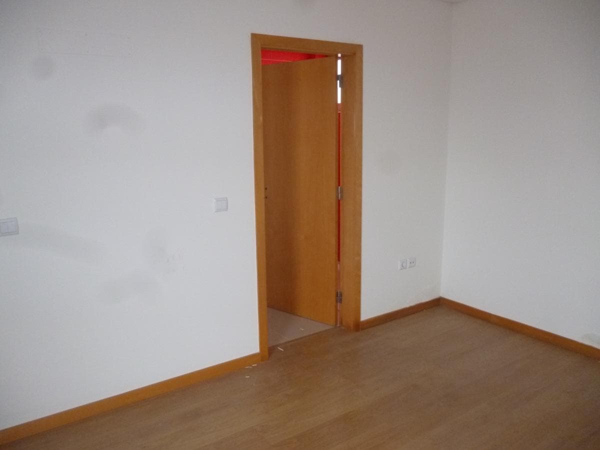 Apartamento T3 com Garagem · Vila Verde — image 10
