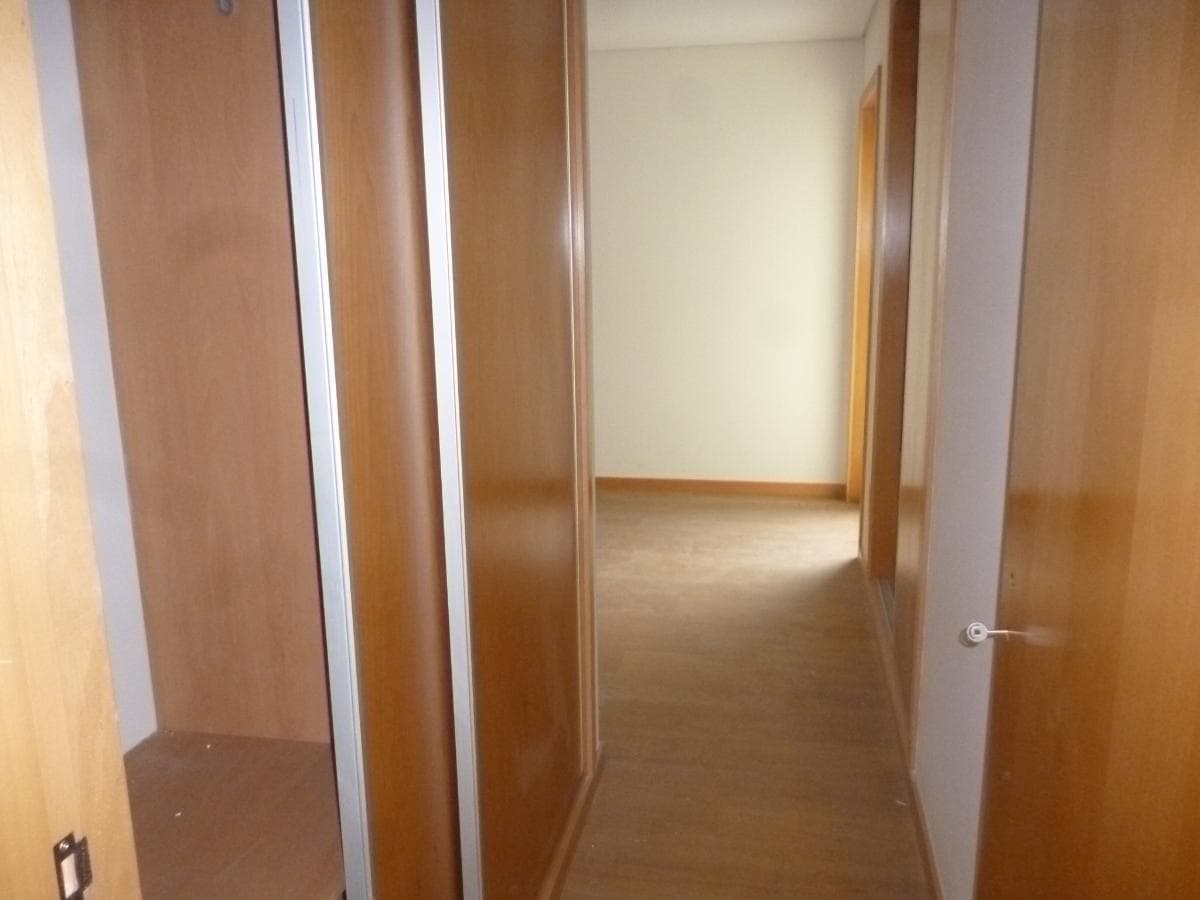 Apartamento T3 com Garagem · Vila Verde — image 11
