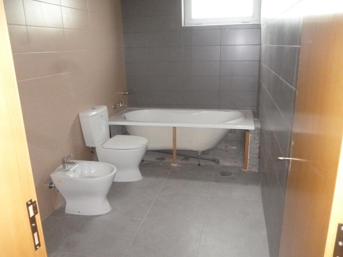 Apartamento T3 com Garagem · Vila Verde — image 16