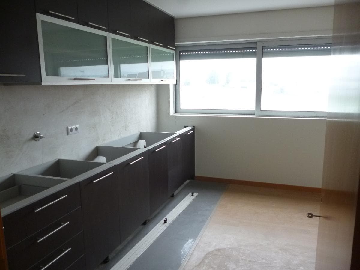 Apartamento T3 com Garagem · Vila Verde — image 3