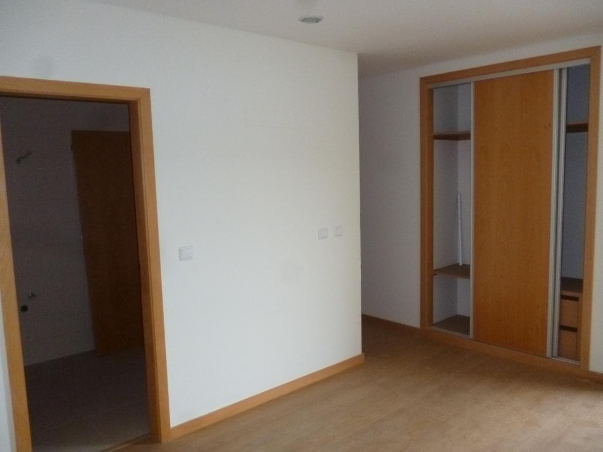 Apartamento T3 com Garagem · Vila Verde — image 8