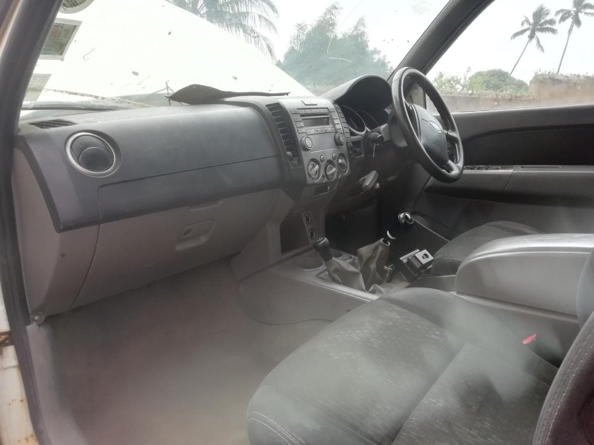 Ford Ranger XLT 2.5TD · — imagem 2