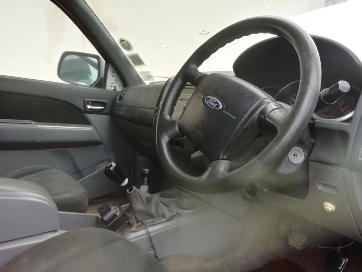 Ford Ranger XLT 2.5TD · — imagem 3