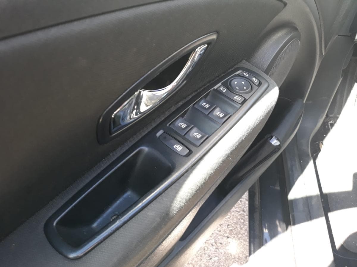 Renault Mégane 1.5 · Ano 2014 — imagem 20