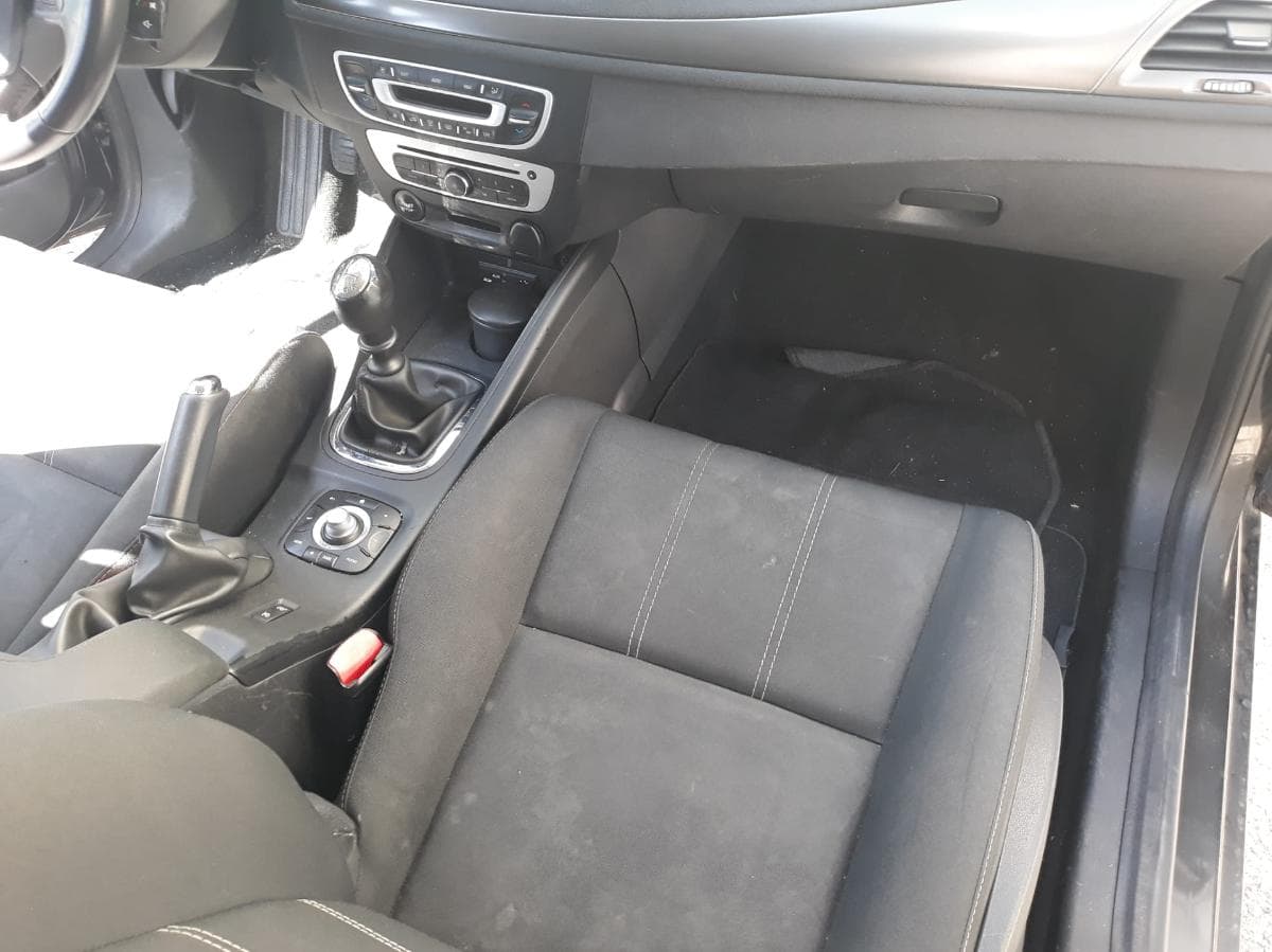 Renault Mégane 1.5 · Ano 2014 — imagem 26