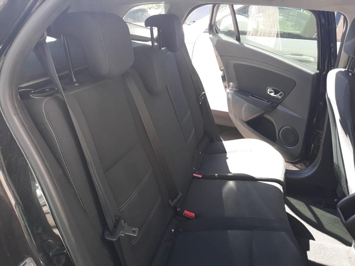 Renault Mégane 1.5 · Ano 2014 — imagem 33