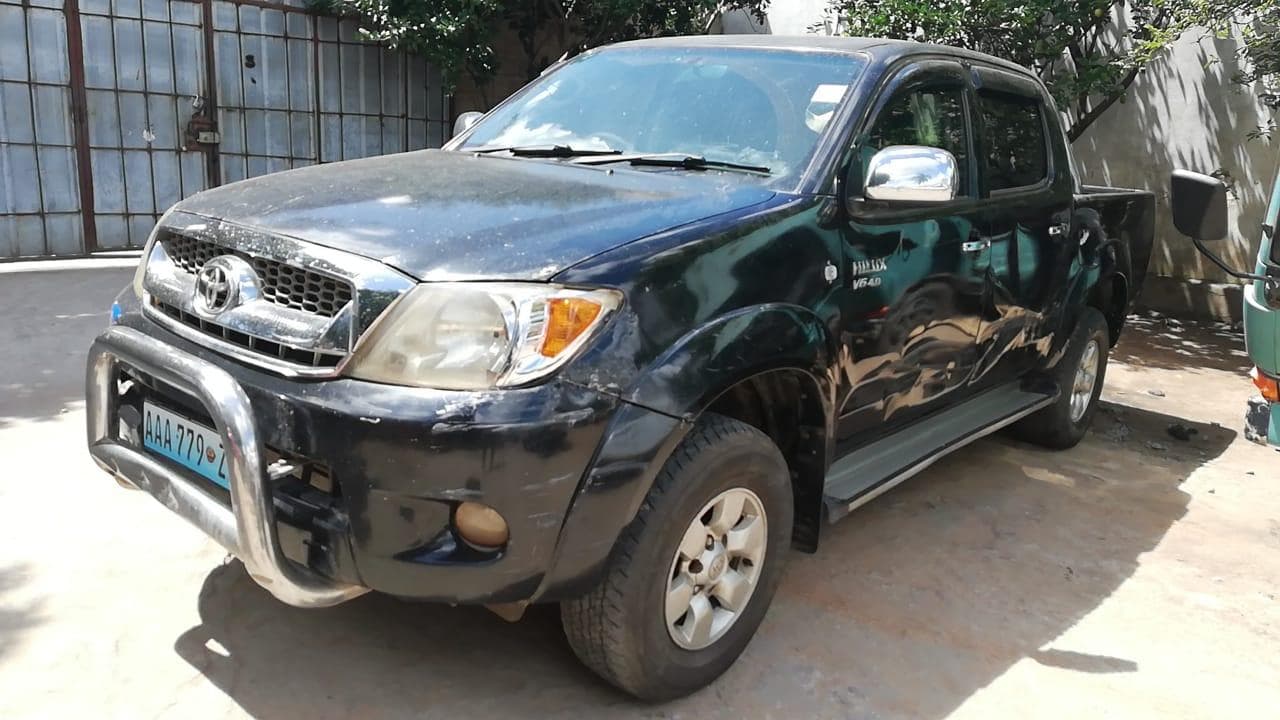 Toyota Hilux ·
