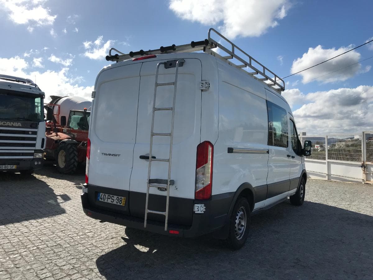 Ford Transit 2.2TDCI · Ano 2015 — imagem 4