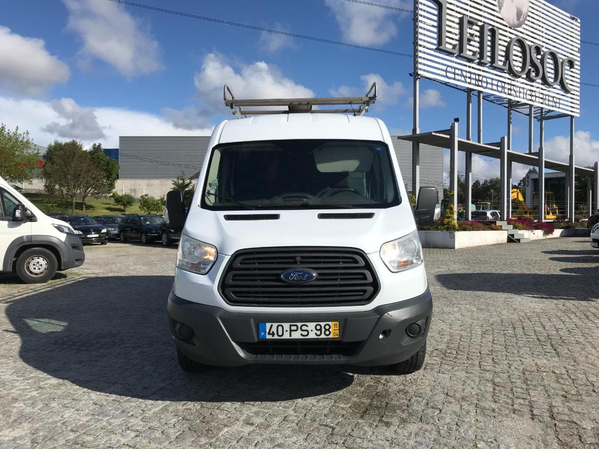Ford Transit 2.2TDCI · Ano 2015 — imagem 2