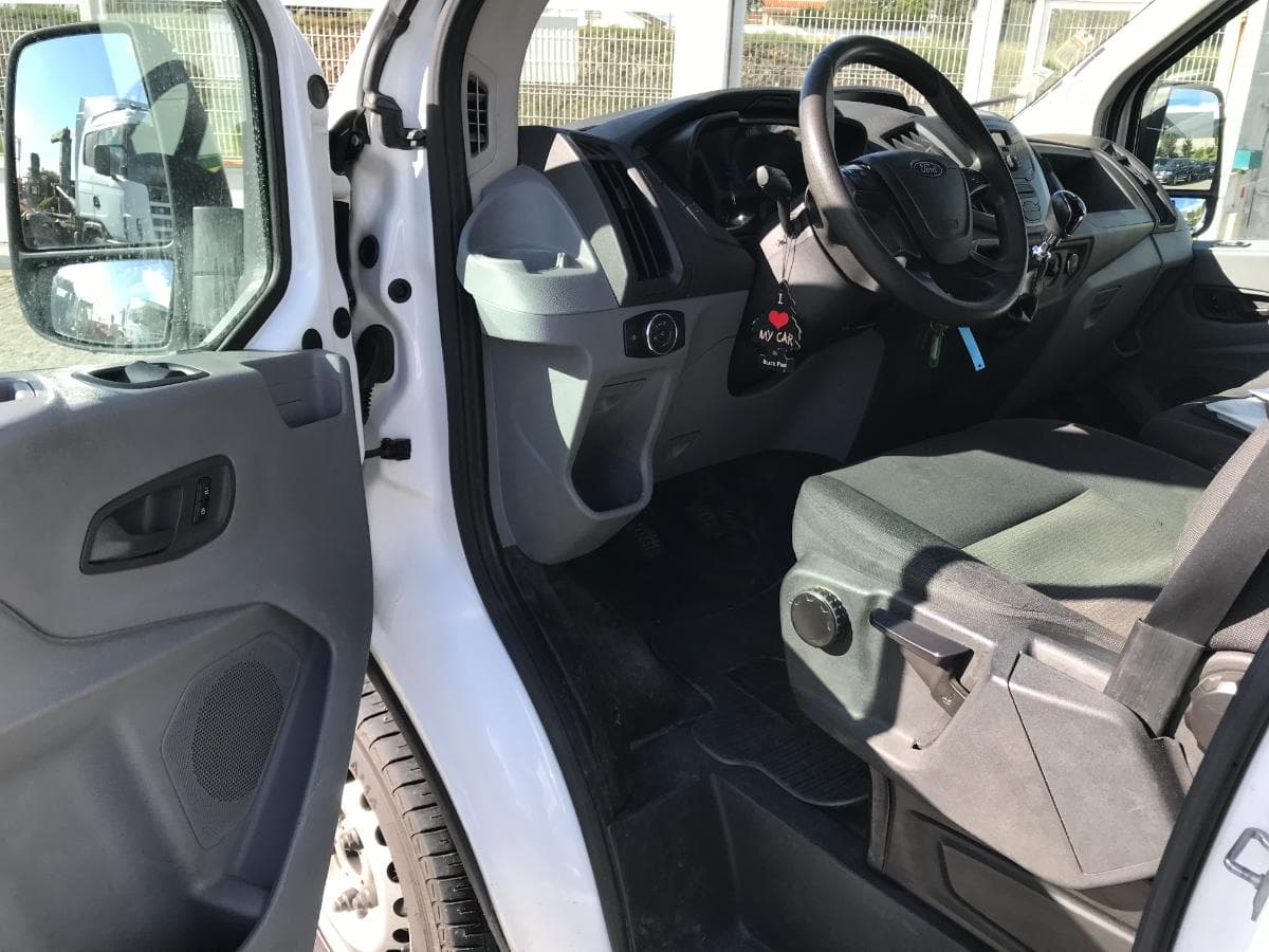 Ford Transit 2.2TDCI · Ano 2015 — imagem 16