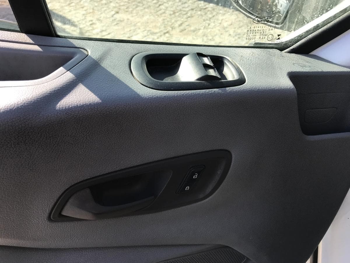 Ford Transit 2.2TDCI · Ano 2015 — imagem 20