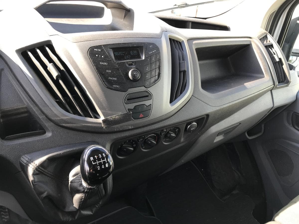 Ford Transit 2.2TDCI · Ano 2015 — imagem 22