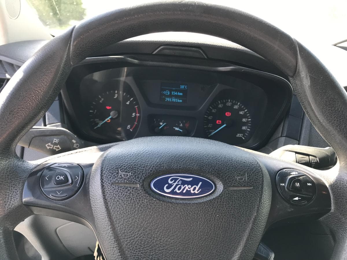 Ford Transit 2.2TDCI · Ano 2015 — imagem 27