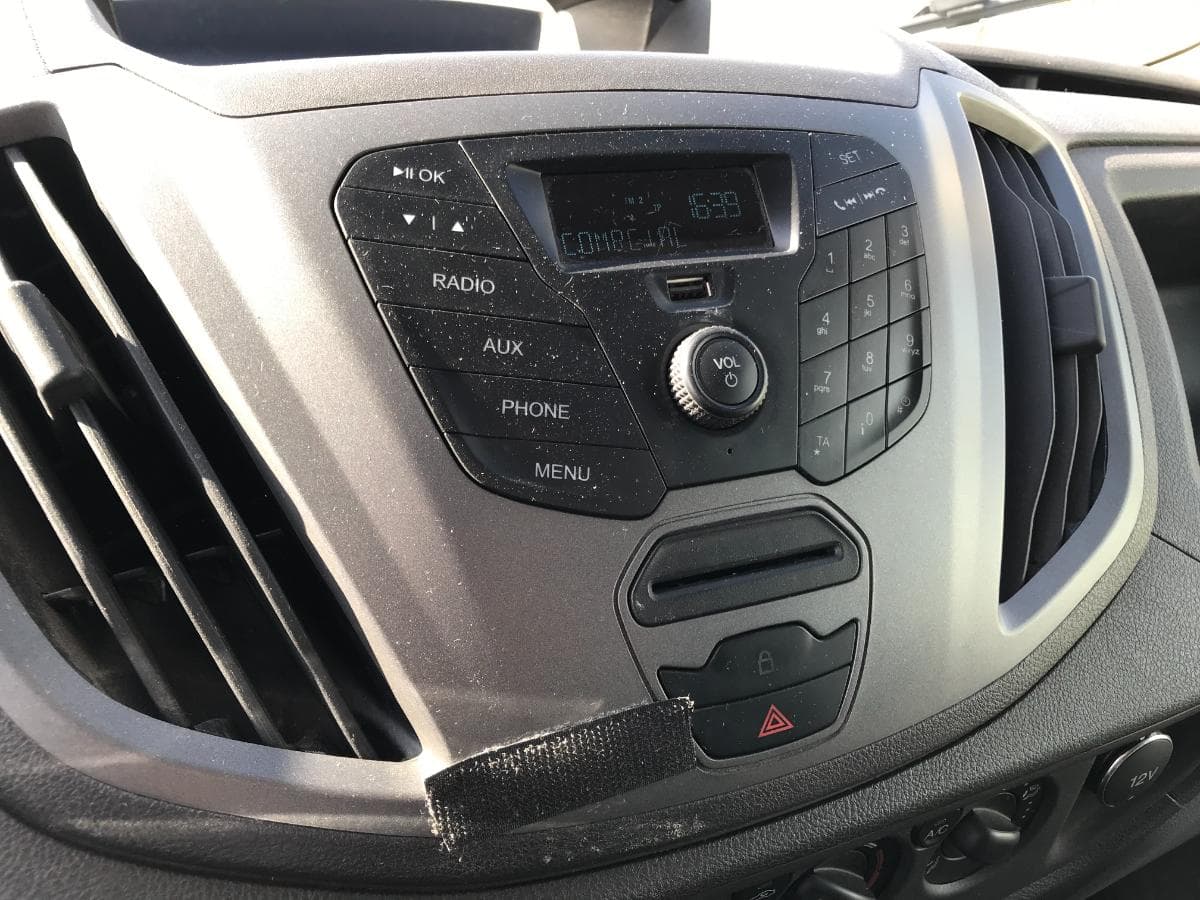 Ford Transit 2.2TDCI · Ano 2015 — imagem 28