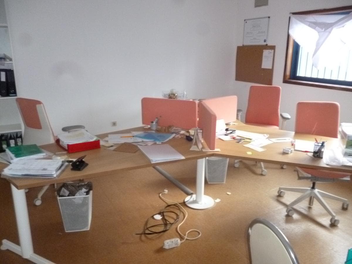 Equipamentos · Rolhas · Mobiliário de Escritório — image 8