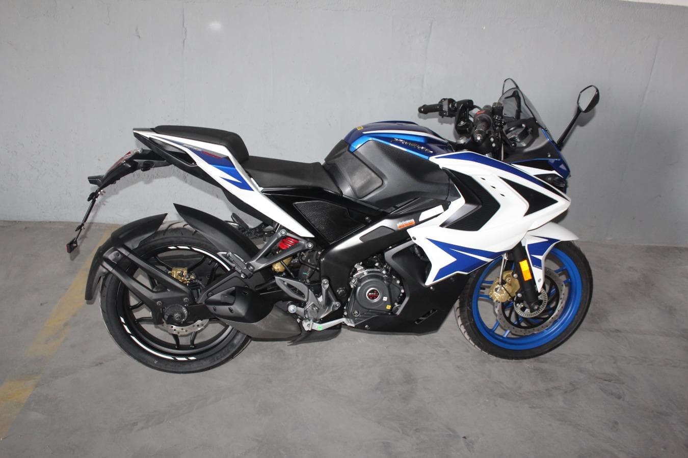 Bajaj Pulsar RS200 — imagen 6