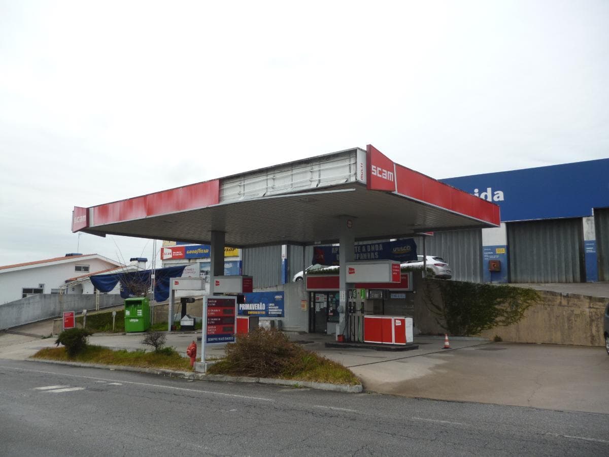 Estação de Serviço (Posto SCAM) · Posto de Combustível · Loja de Conveniência · Santo Tirso — imagen 44