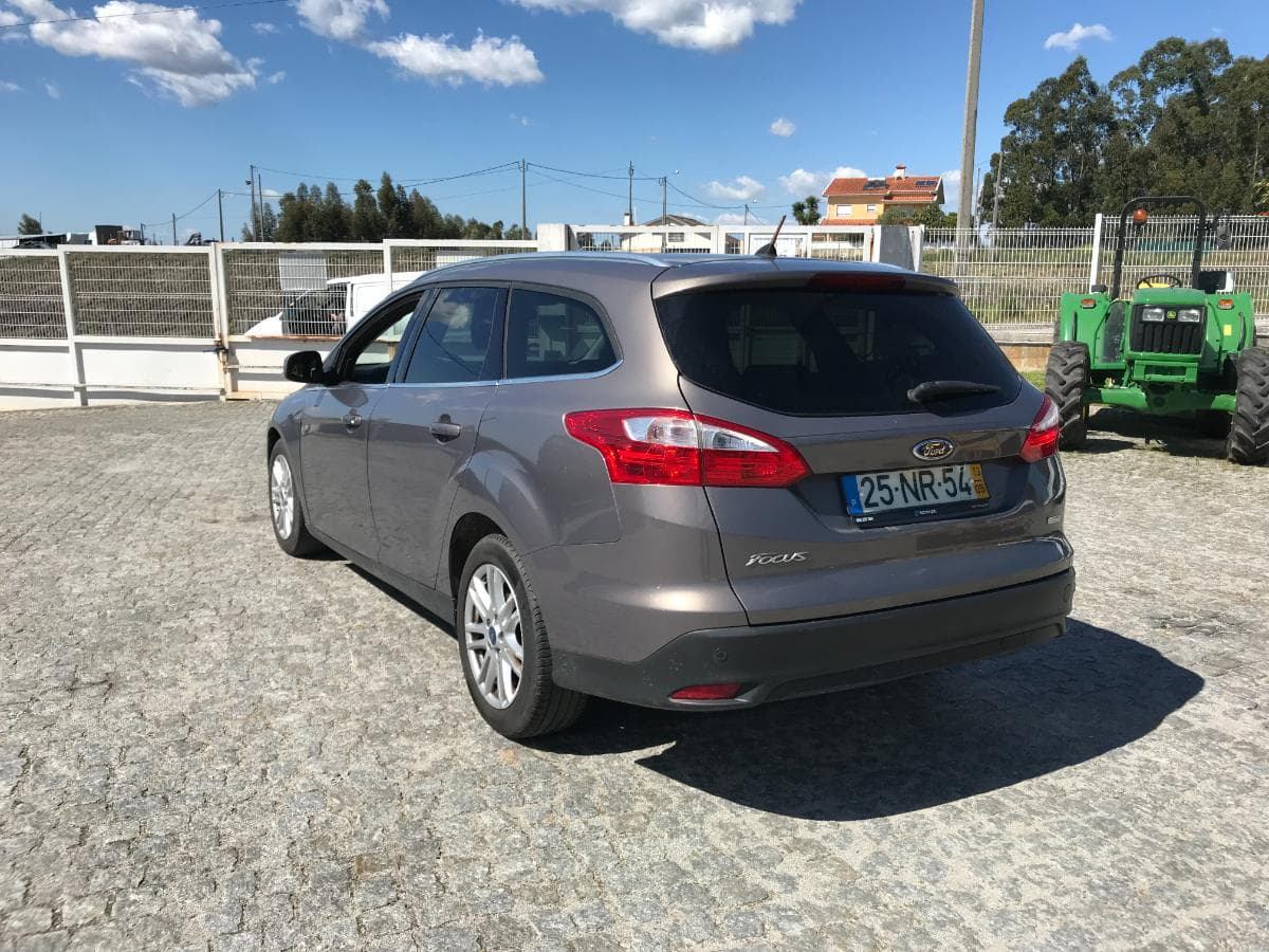 Ford Focus 1.6TDCI · Ano 2013 — imagem 6