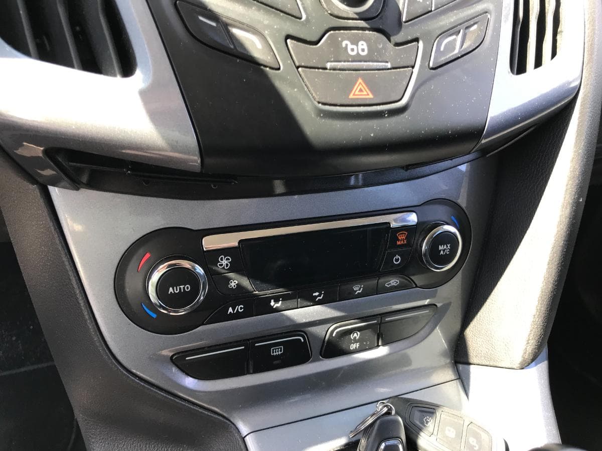 Ford Focus 1.6TDCI · Ano 2013 — imagem 23