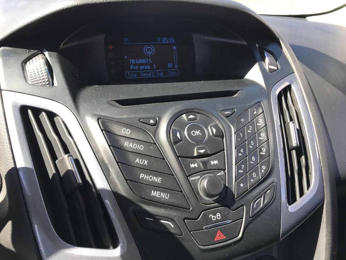 Ford Focus 1.6TDCI · Ano 2013 — imagem 24