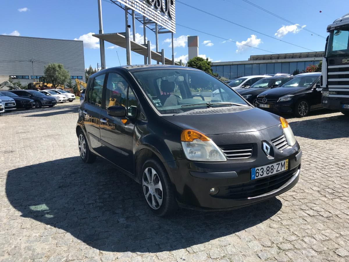 Renault Modus 1.2 · Ano 2005 — imagem 1