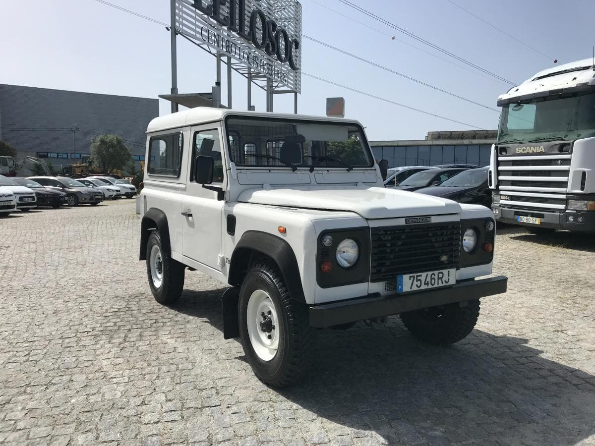 Land Rover Defender TD5 90HT · Ano 2001 — imagem 1