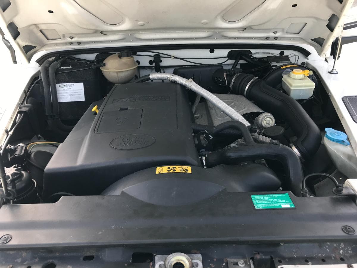 Land Rover Defender TD5 90HT · Ano 2001 — imagem 3