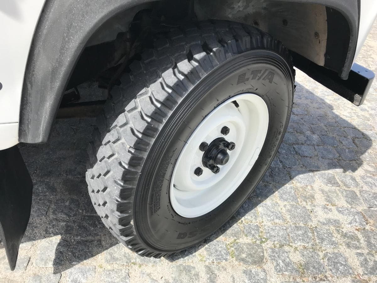 Land Rover Defender TD5 90HT · Ano 2001 — imagem 13