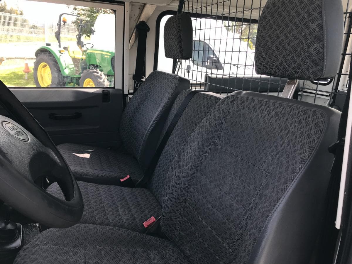 Land Rover Defender TD5 90HT · Ano 2001 — imagem 23