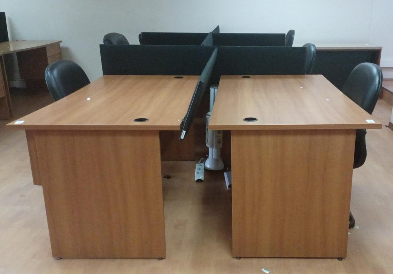 Mobiliario de oficina · — imagen 1