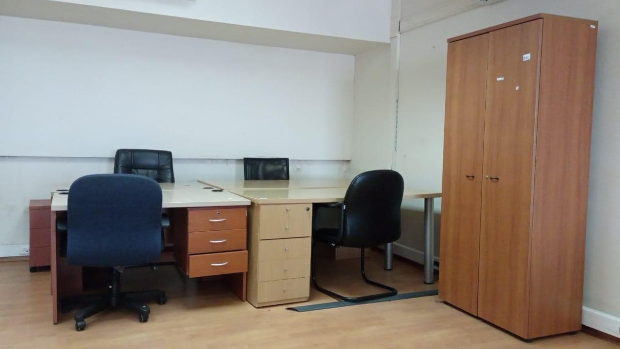 Office furniture · — image 1