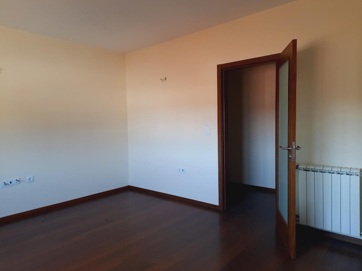 Apartamento T1 com Lugar de Garagem  · Trofa — imagem 12
