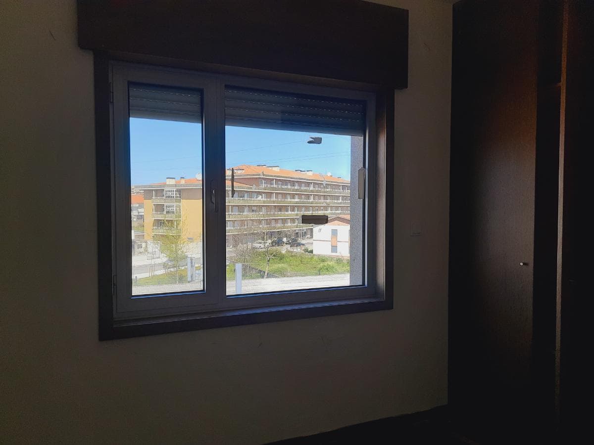 Apartamento T1 com Lugar de Garagem  · Trofa — imagem 8