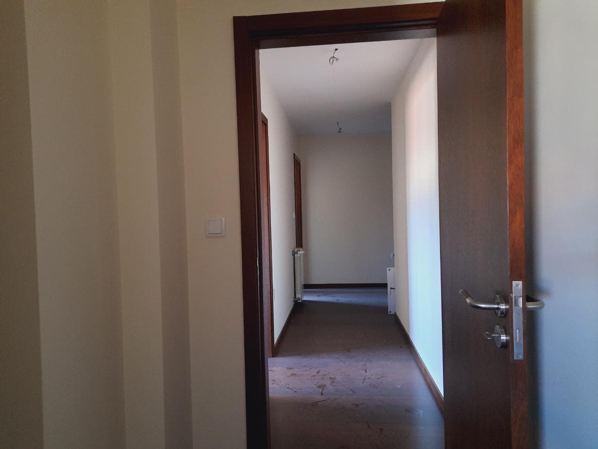 Apartamento T1 com Lugar de Garagem  · Trofa — imagem 5