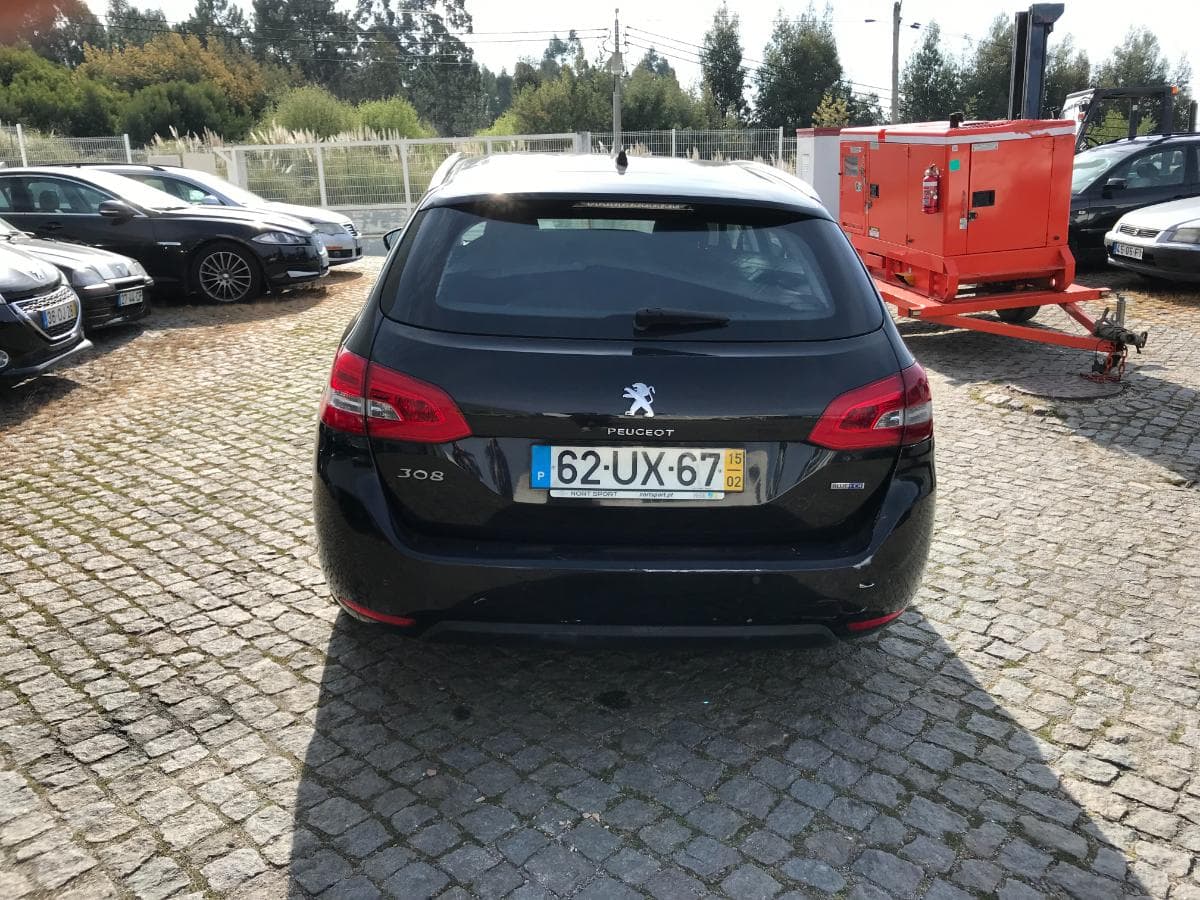 Peugeot 308 SW 1.6 Blue HDI · Ano 2015 — imagem 5