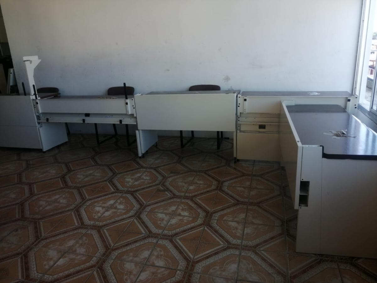 Mobiliario de oficina ·