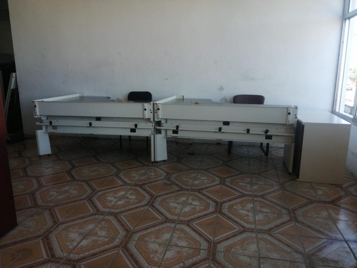 Mobiliario de oficina ·