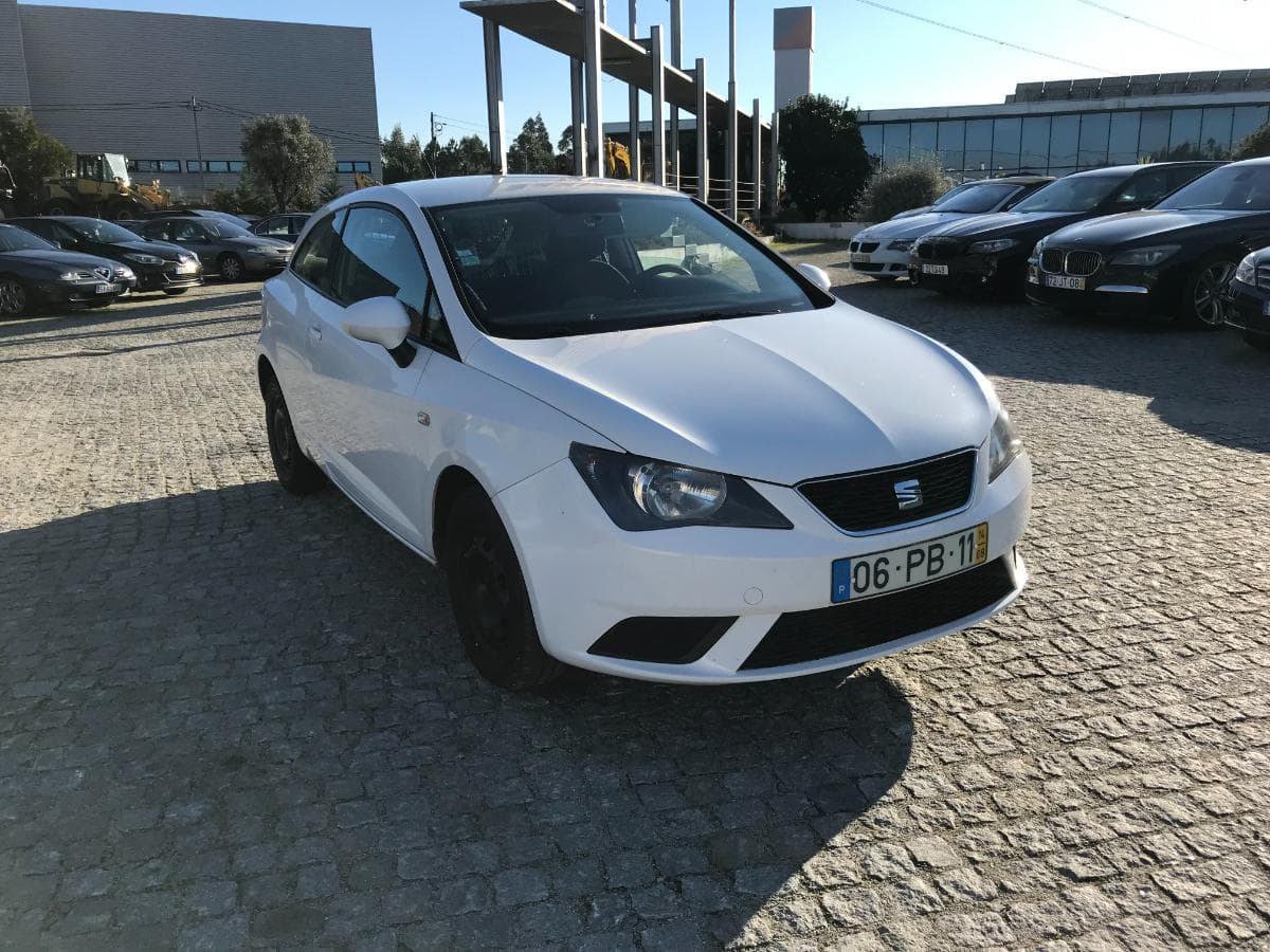Seat Ibiza 1.2TDI · Ano 2014 — imagem 1