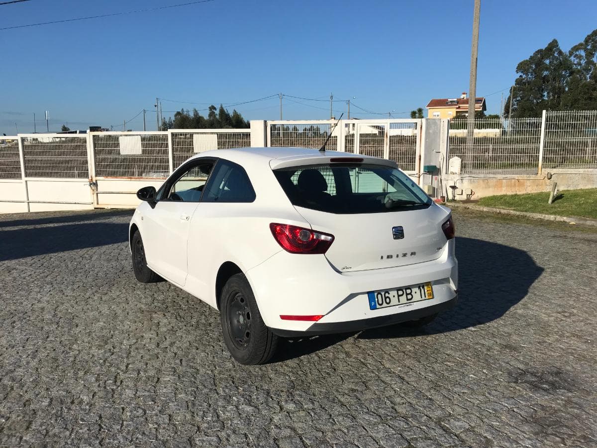 Seat Ibiza 1.2TDI · Ano 2014 — imagem 4