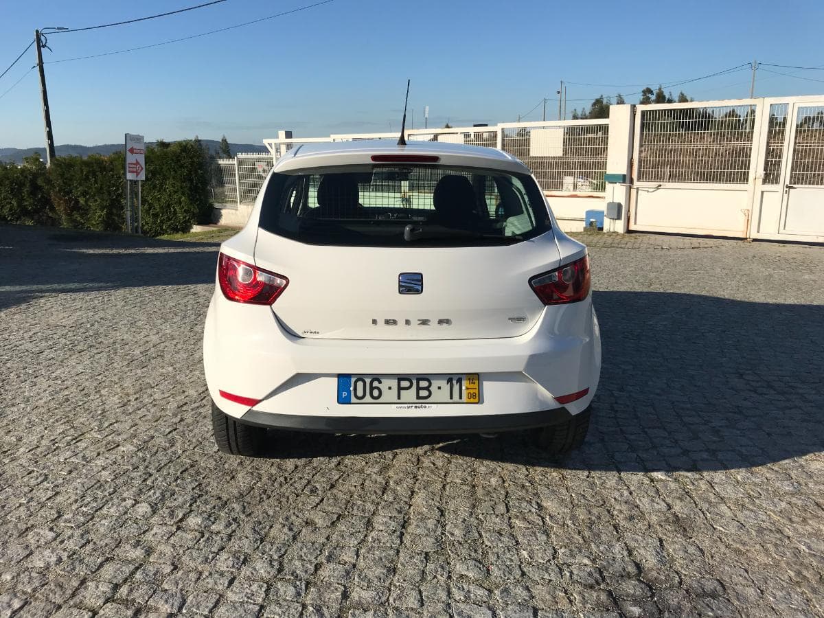 Seat Ibiza 1.2TDI · Ano 2014 — imagem 5
